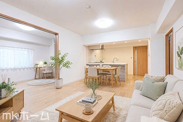 ※家具はCGイメージ画像です。通風と採光を考慮したリビングは家族が自然と集まる空間となります！