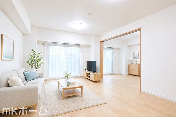 ※家具はCGイメージ画像です。光あふれる開放的なリビングは自然と家族が集まる空間！