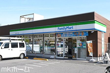ファミリーマート新松戸六丁目店 徒歩8分。 590m