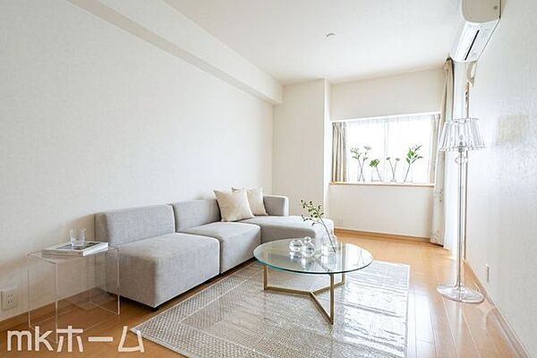 ※家具はCGイメージ画像です。光あふれる開放的なリビングは自然と家族が集まる空間！