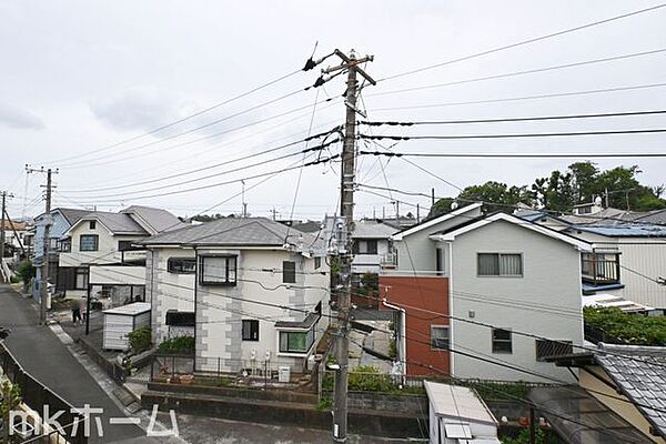 2階バルコニーからの眺望は解放感があります！家事をしながら街の様子を感じることが出来ます！
