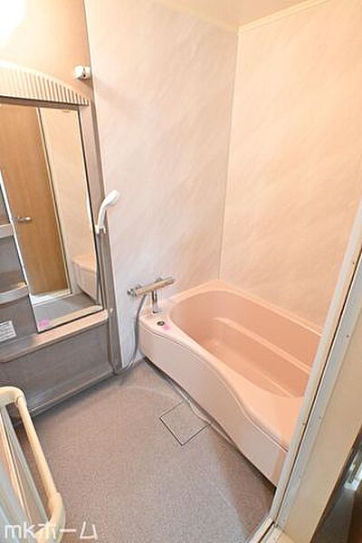ユニットバスを新しく入れ替えしております！費用が掛かる水周りリフォームが完了済みなのは魅力的ですね！
