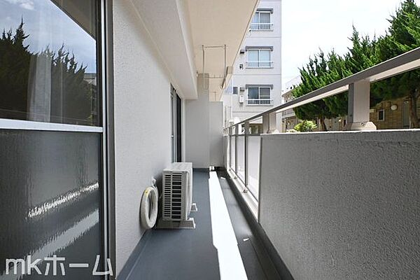 バルコニーは陽当たりとともに風通しも良く洗濯物もよく乾きます！