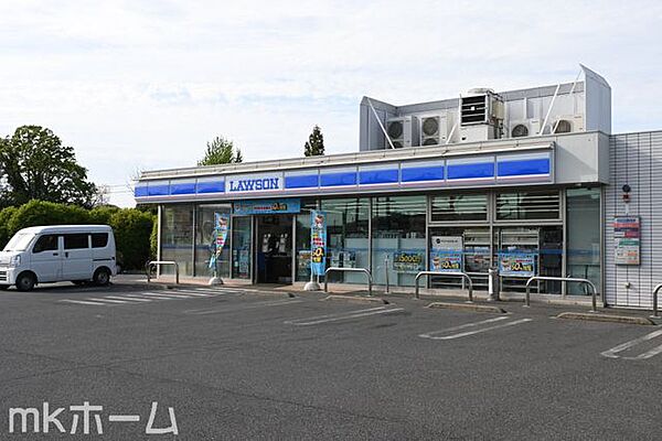 ローソン流山青田店 徒歩11分。 860m