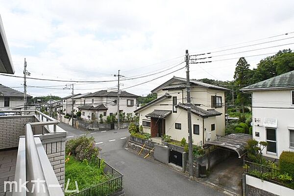 2階バルコニーからの眺望は解放感があります！家事をしながら街の様子を感じることが出来ます！
