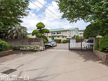 松戸市立第五中学校 徒歩10分。 750m