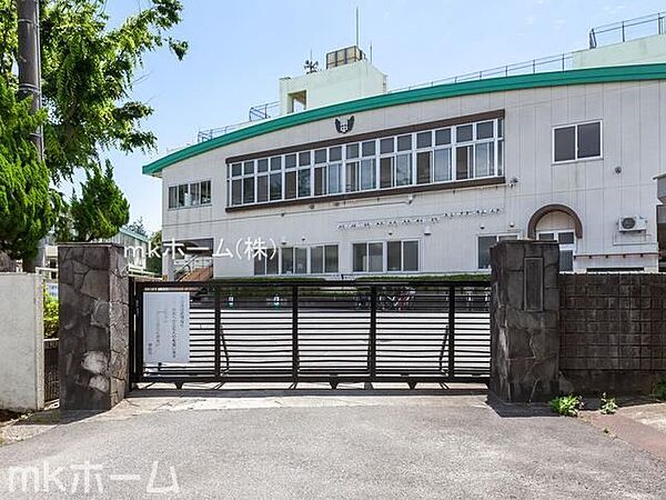 松戸市立小金南中学校 徒歩17分。 1360m