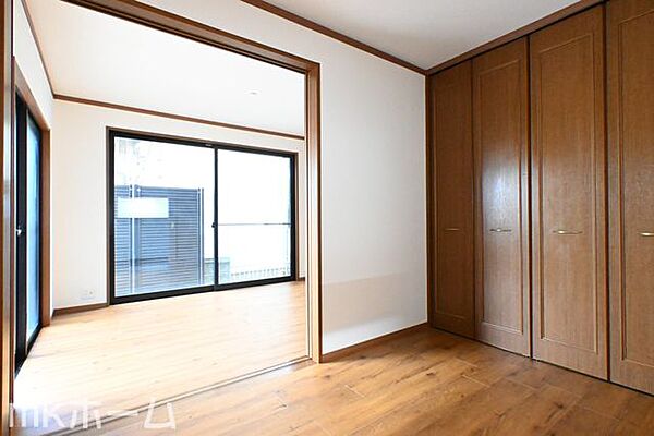通風と採光を考慮したリビングは家族が自然と集まる空間となります！居心地の良いリビングで家族団らんを！