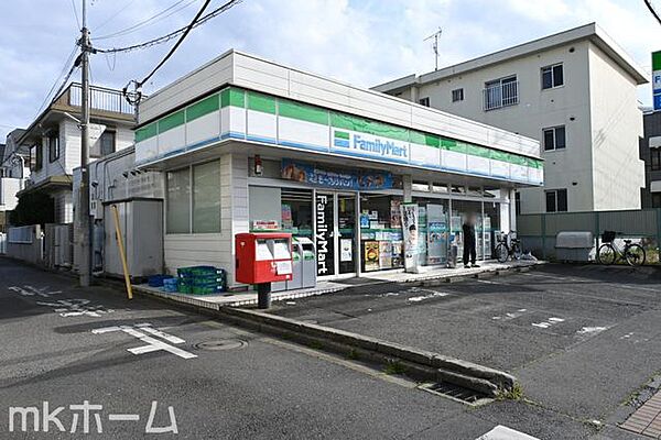ファミリーマート柏富勢店 徒歩5分。 380m