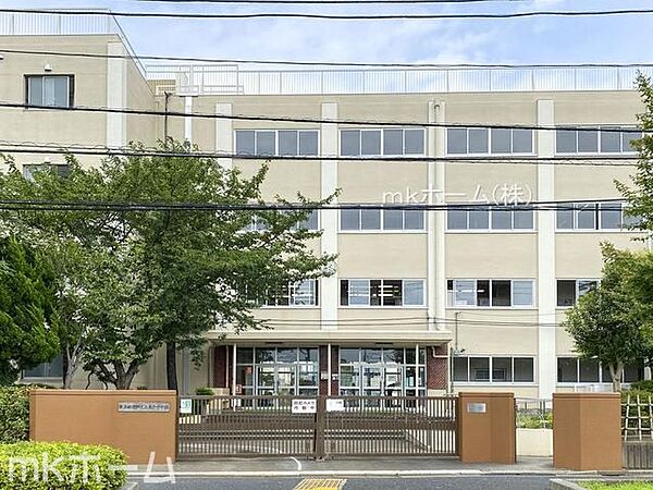葛飾区立奥戸中学校 徒歩3分。 240m