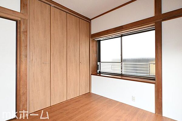 季節物の収納に便利な屋根裏収納完備！天井裏のデッドスペースも収納として活用できるのは嬉しいですね！