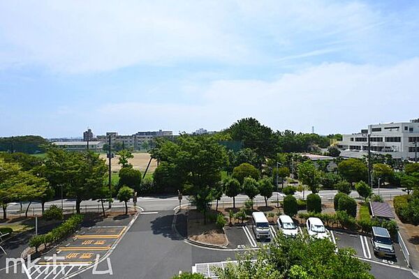 抜けるような眺望はマンションならではですね！高層階ならではの眺望をご堪能下さい！