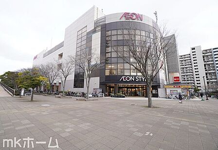 イオンスタイル検見川浜 徒歩13分。 1030m