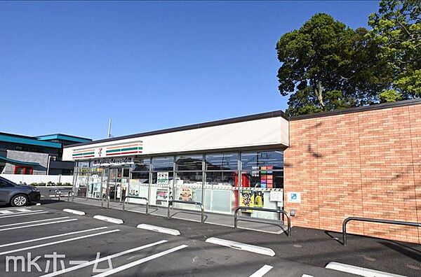 セブンイレブン柏増尾6丁目店 徒歩13分。 1000m