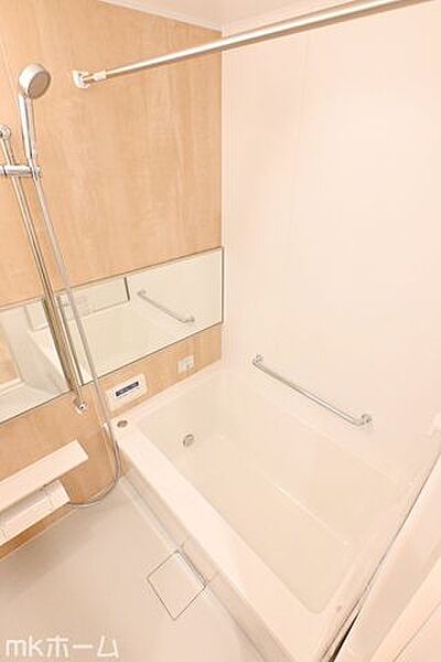 ユニットバスを新しく入れ替えしております！費用が掛かる水周りリフォームが完了済みなのは魅力的ですね！