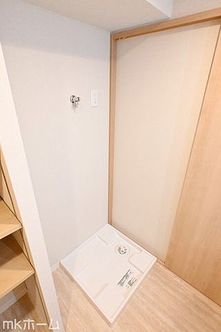 洗濯機置き場も広めのスペースを確保しております!是非、現地にてスペースを確認してみてください!