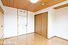 子供部屋：洋室には収納もしっかり完備されており、部屋を広々と利用することが可能なです！