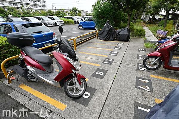共用部 バイク置き場