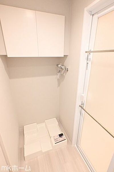 洗濯機置き場も広めのスペースを確保しております！是非、現地にてスペースを確認してみてください！
