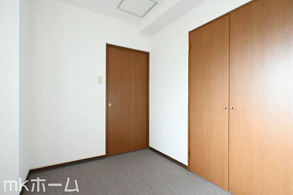各居室に大型のクローゼットを設置！豊富な収納があることで広い居住スペースを確保することができます！