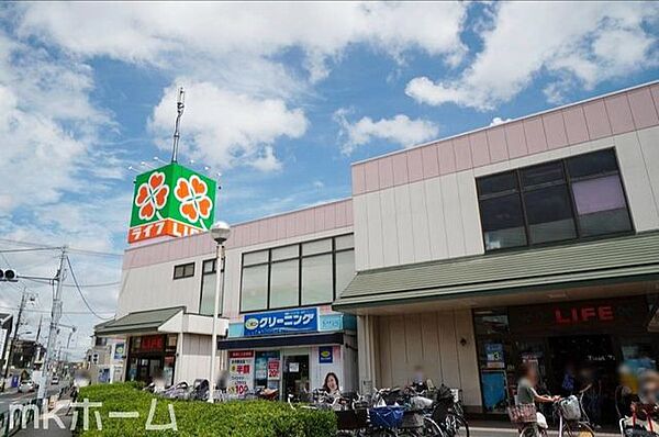 ライフ水元店 徒歩24分。 1870m