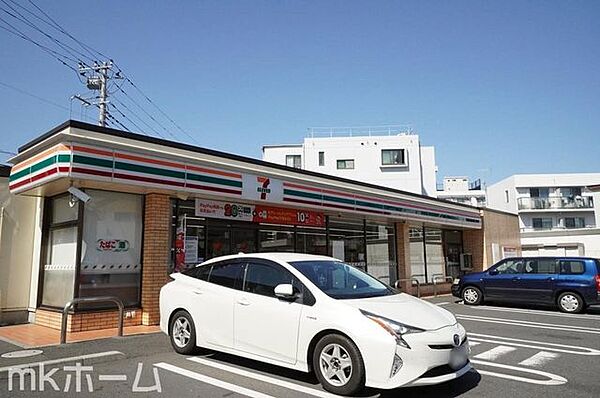 セブンイレブン松戸丸山店 徒歩11分。 810m