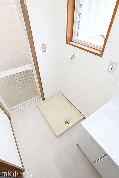洗濯機置き場も広めのスペースを確保しております！是非、現地にてスペースを確認してみてください！