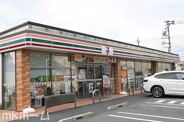 セブンイレブン松戸古ヶ崎五差路店 徒歩9分。 720m