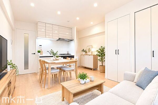 ※家具はCGイメージ画像です。光あふれる開放的なリビングは自然と家族が集まる空間！