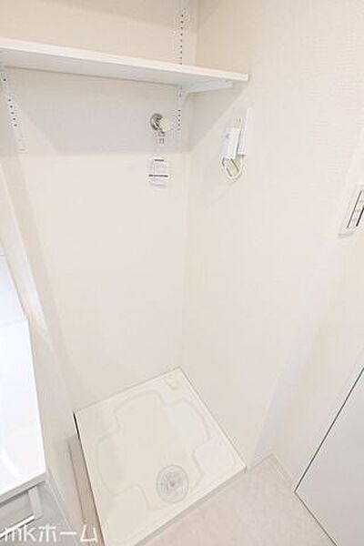 洗濯機置き場も広めのスペースを確保しております！是非、現地にてスペースを確認してみてください！