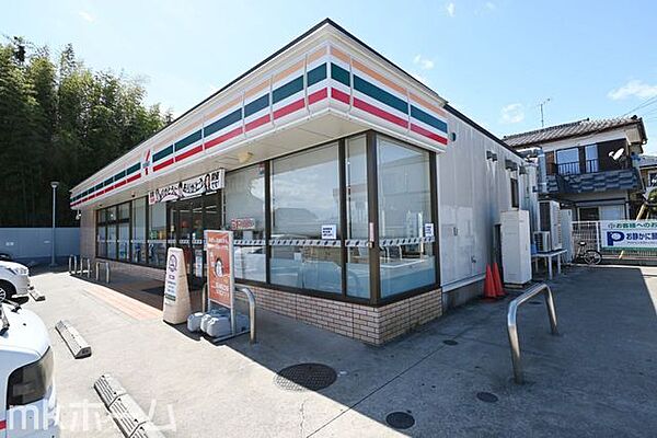 セブンイレブン千葉若葉北通り店 徒歩8分。 620m