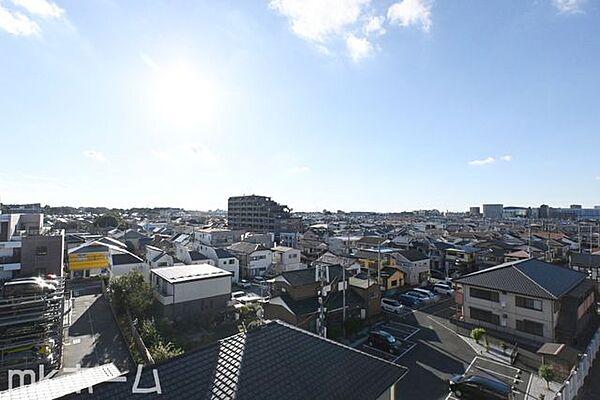 抜けるような眺望はマンションならではですね！高層階ならではの眺望をご堪能下さい！