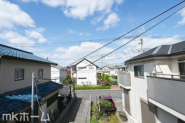 2階バルコニーからの眺望は解放感があります！家事をしながら街の様子を感じることが出来ます！
