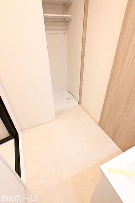 洗濯機置き場も広めのスペースを確保しております!是非、現地にてスペースを確認してみてください!