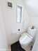 トイレ：温水洗浄便座付きのトイレです！もちろん窓もあり換気もしっかり出来ます！