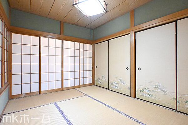 和室には押入も完備されており、客間としてだけでなく収納などに利用できるスペースです！