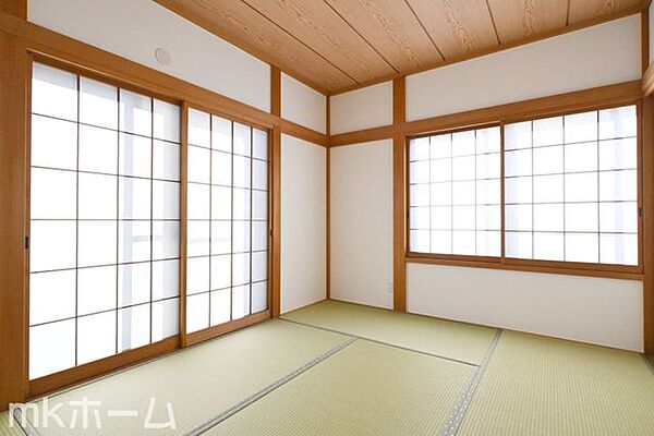 あると落ち着く和室には押入も完備されており、客間としてだけでなく収納などに利用できるスペースです！