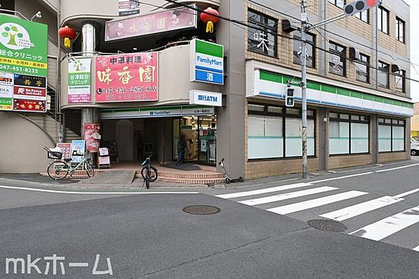 ファミリーマート谷津一番館店 徒歩7分。 510m