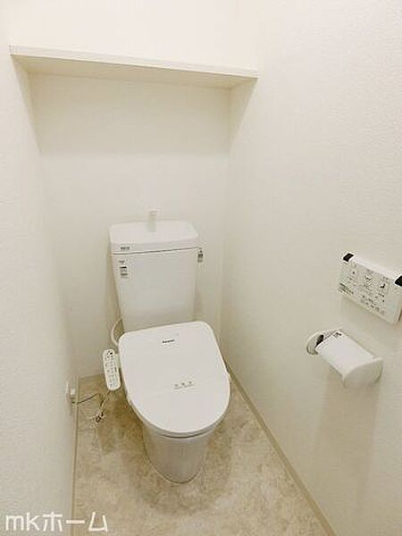 温水洗浄便座付きのトイレです！