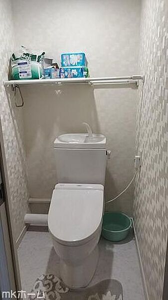 温水洗浄便座付きのトイレです！