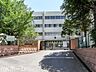 周辺：松戸市立上本郷第二小学校 徒歩11分。 810m