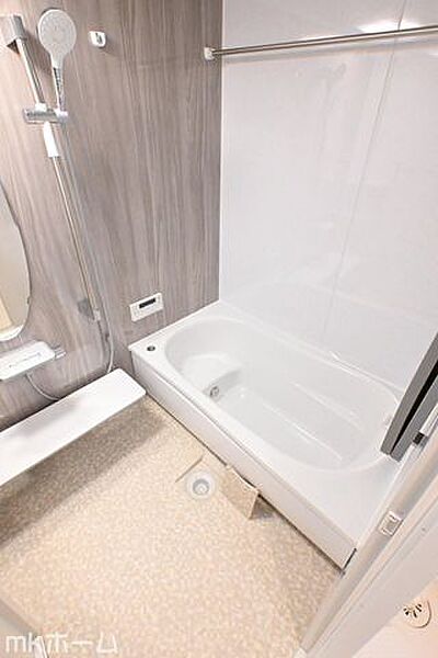 ユニットバスを新しく入れ替えしております！費用が掛かる水周りリフォームが完了済みなのは魅力的ですね！