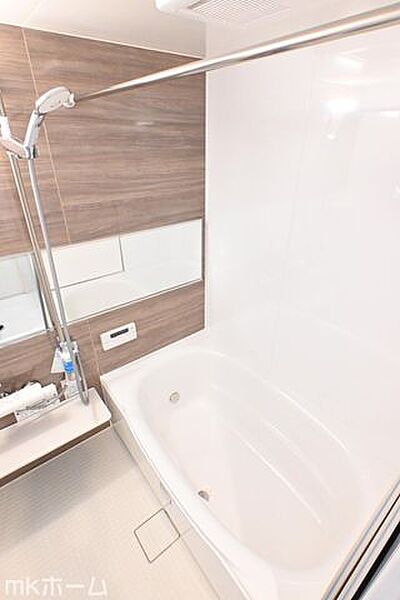 ユニットバスを新しく入れ替えしております！費用が掛かる水周りリフォームが完了済みなのは魅力的ですね！