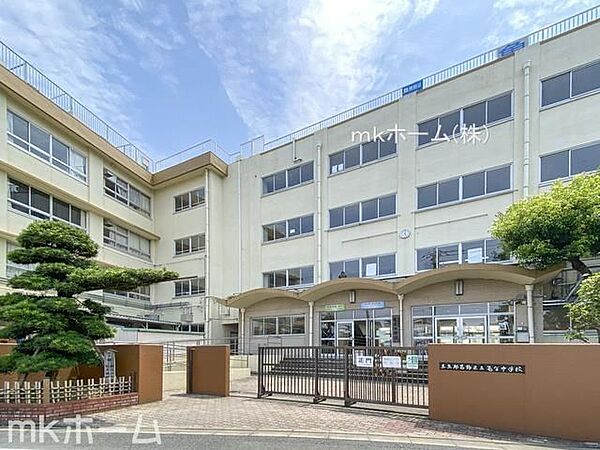 葛飾区立亀有中学校 徒歩8分。 600m