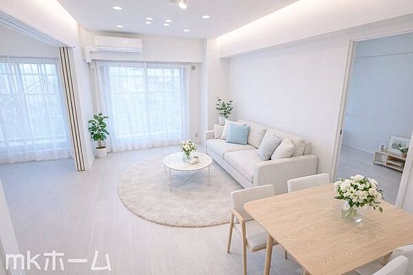 ※家具はCGイメージ画像です。通風と採光を考慮したリビングは家族が自然と集まる空間となります！