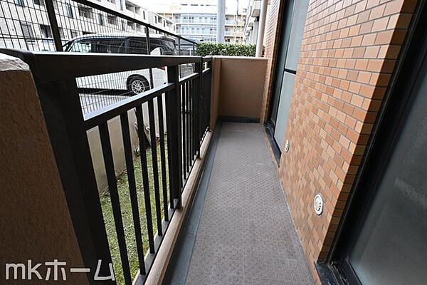 バルコニーは陽当たりとともに風通しも良く洗濯物もよく乾きます！