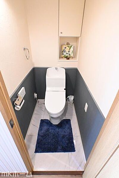 温水洗浄便座付きのトイレです！