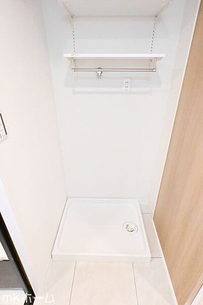 洗濯機置き場も広めのスペースを確保しております！是非、現地にてスペースを確認してみてください！