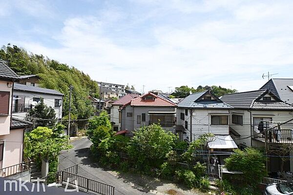 2階バルコニーからの眺望は解放感があります！家事をしながら街の様子を感じることが出来ます！