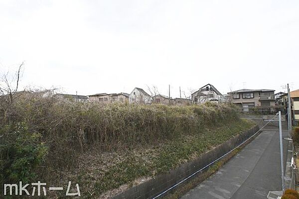 2階バルコニーからの眺望は解放感があります！家事をしながら街の様子を感じることが出来ます！